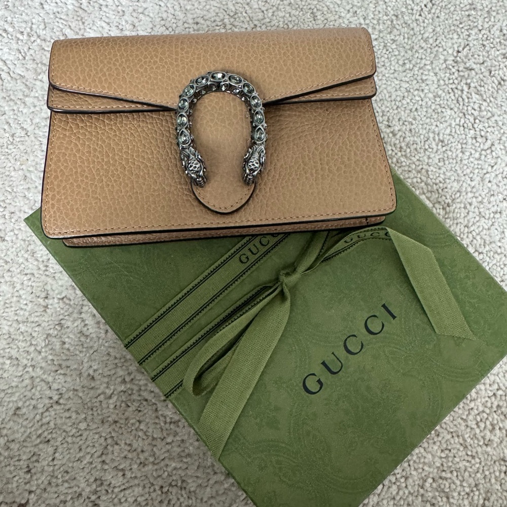Gucci Tan Leather Clutch with Bamboo Handle
